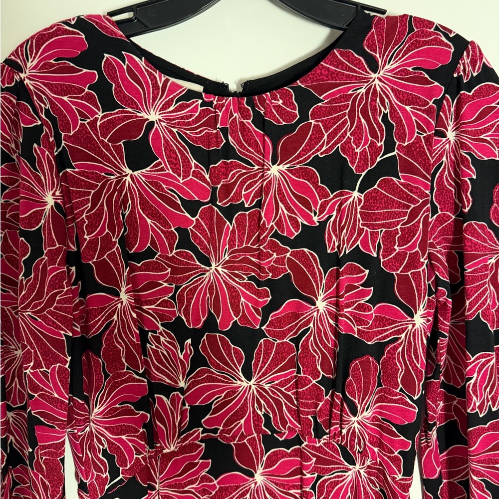 Chic Long Sleeve Floral Dress in Pink and Black